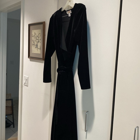 NWOT Talbots Black Velvet MIDI Dress - perfect for the holidays! - Picture 2 of 6